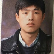 고영태 고등학교 졸업 사진