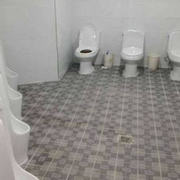 깨끗하게 바뀐 중국화장실