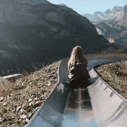 스위스의 흔한 썰매 풍경