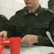 러시아 군대 취사장 마술쇼